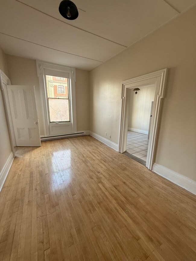 Building Photo - 32 W High St Unit 200