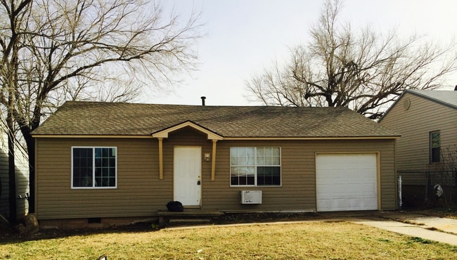 Building Photo - Modern Comfort Meets Classic Charm in This... Rental