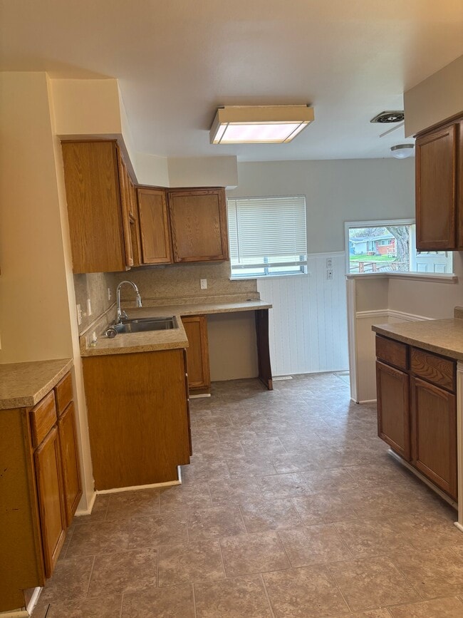 Photo - 1106 MacDonald Ave