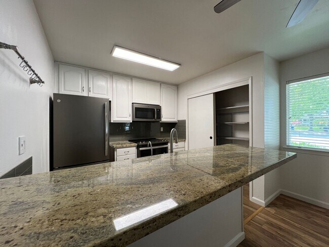 Photo - Beautiful 2 Bedroom 1 Bath Condo in South ...