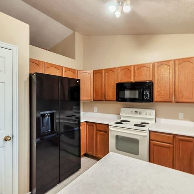 Photo - Awesome 4 Bedroom Pet Friendly Home w 2 car attached garage