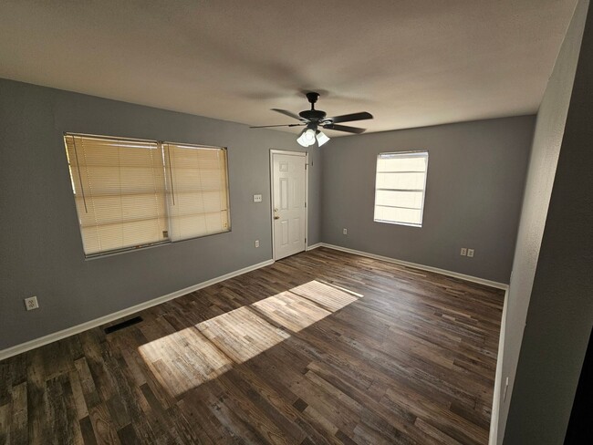 Photo - Oak St Apartment Unit 308 Oak St