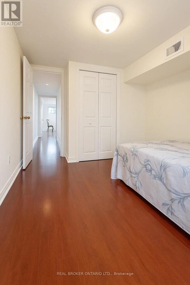 Photo - 95 Porchester Dr