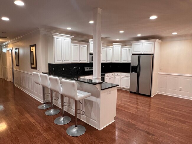 Photo - 105 Ashton Ct