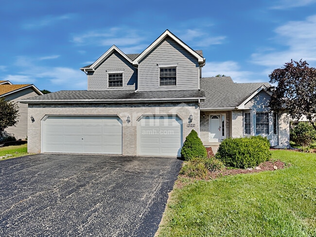 Building Photo - 302 Thames Dr