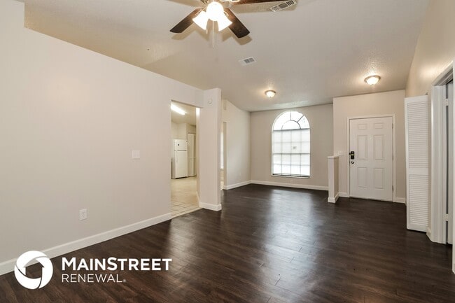 Photo - 2689 Windsor Heights St