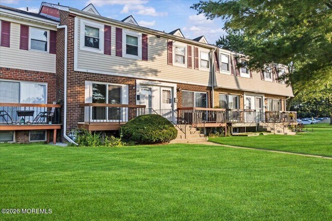 Photo - 8 Primrose Ln