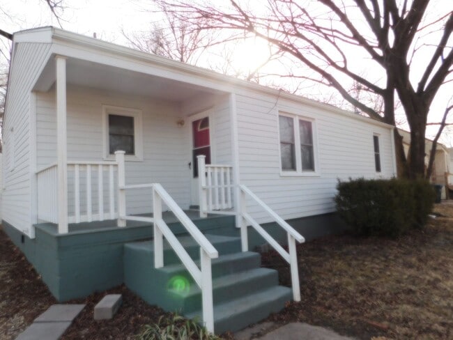 Very nice 3 bedroom/1 bath in El Dorado! - Very nice 3 bedroom/1 bath in El Dorado! House