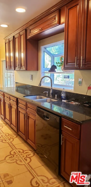 Photo - 7544 Flight Ave