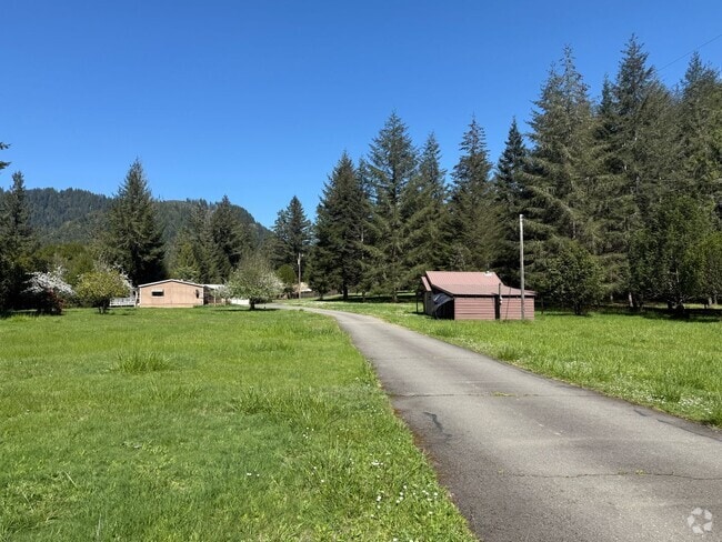 Building Photo - Country living in Dora right on the river. Rental