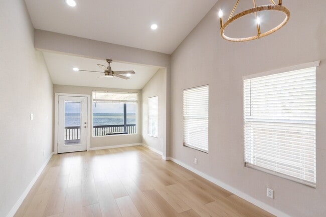 Photo - 2830 Bay Oaks Harbor Dr