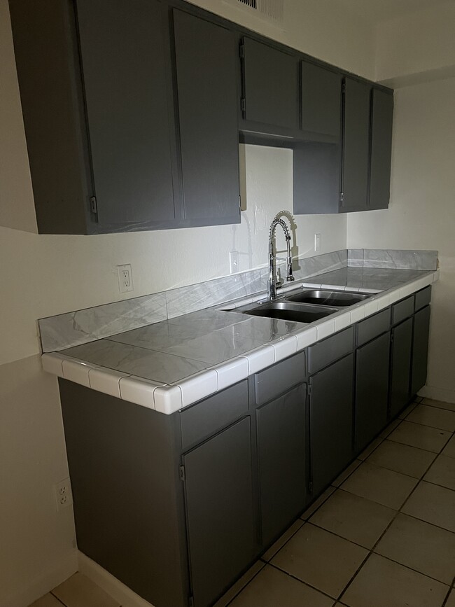 Photo - 1340 E Vista Ave Unidad 4