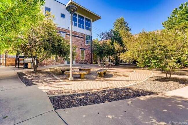 Photo - Amazing Condo Just Steps Away From It All!