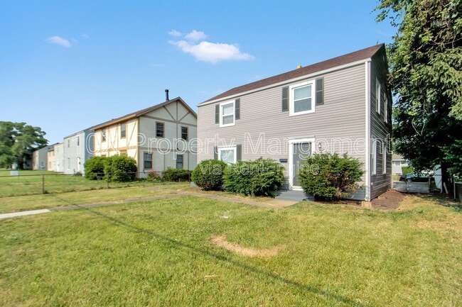 Photo - 1047 S James Rd Townhome