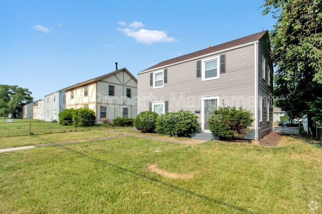 Building Photo - 1047 S James Rd Rental