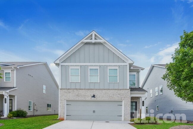 Photo - Tricon East Ridge