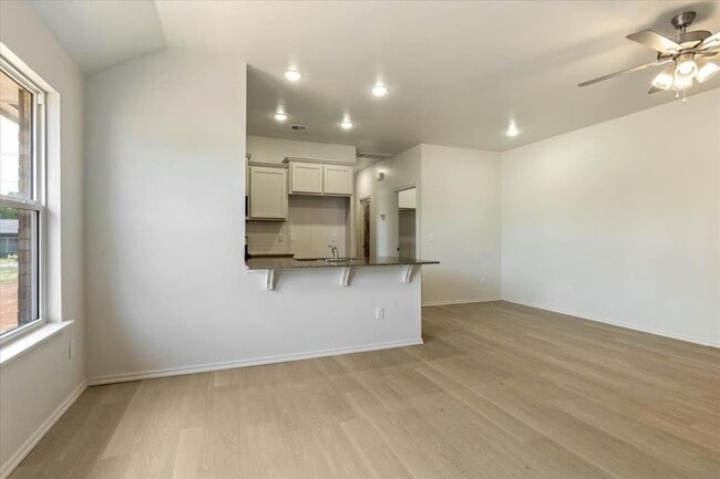 Photo - 1402 SW New York Ave Unit 1402 SW New York A