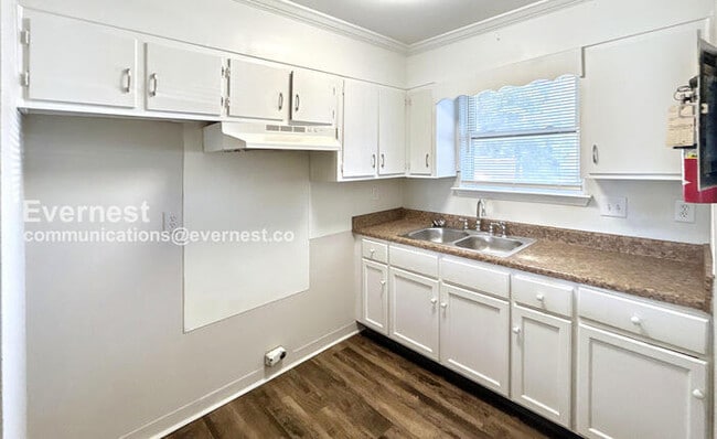 Photo - 1512 11th Ave N