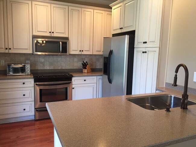 Photo - 3 Bedroom 2.5 Bath Townhouse in Eaglewood Retreat - James Island