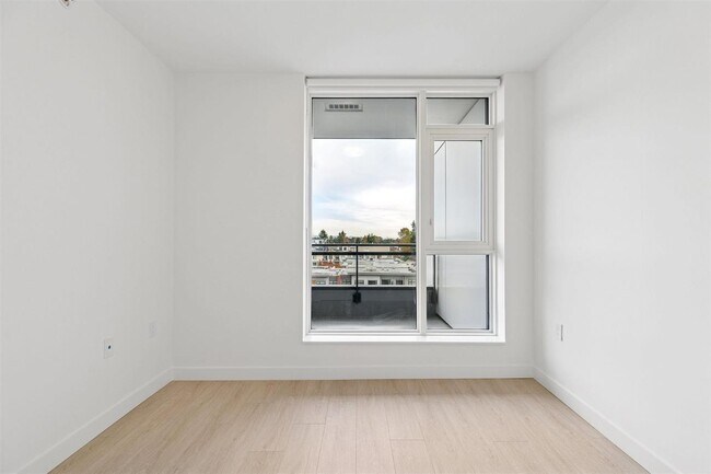 Photo - 13675-1107A 107A Ave Unit 1001