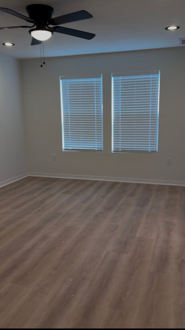 Photo - 1246 W Thompson Pl