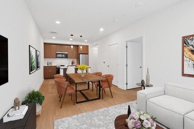 Building Photo - Current