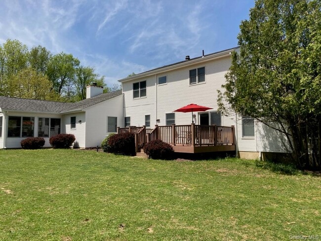 39 Blooms Corners Rd