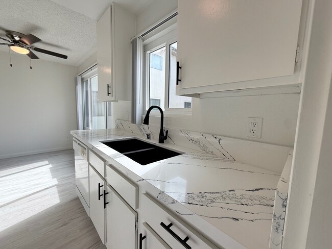 Photo - Western Serrano Ave Apartments