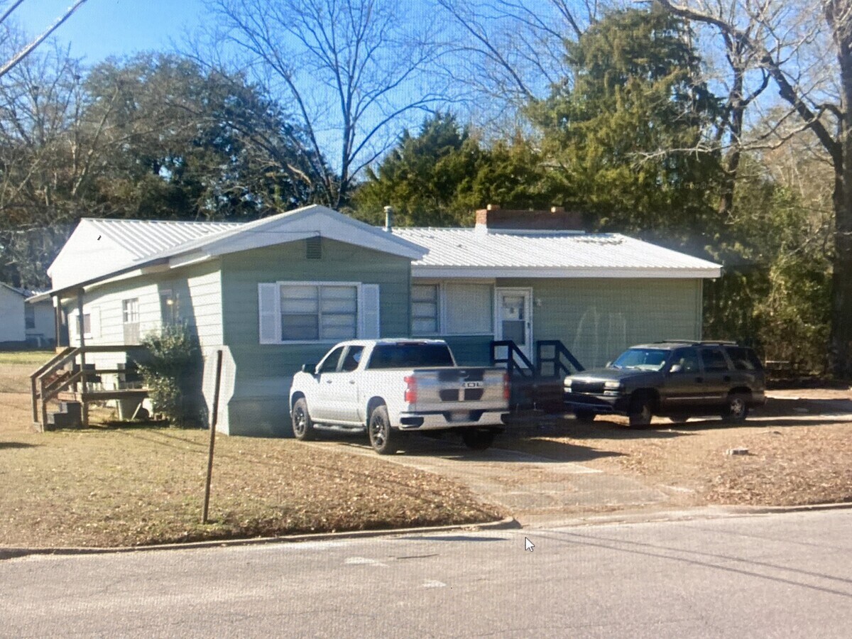 878 Mathews Ave - 878 Mathews Ave Casa