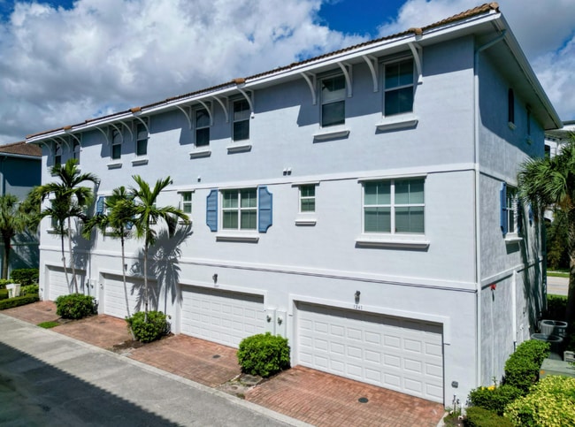 Building Photo - 1247 Via de Fossi