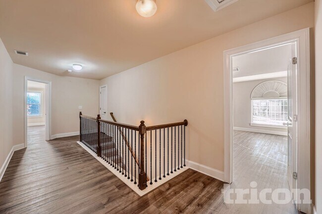 Photo - 296 Prescott Dr