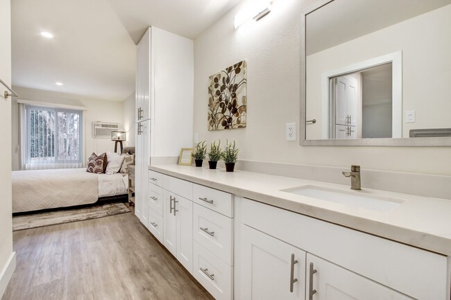 Woodcliff Apartments