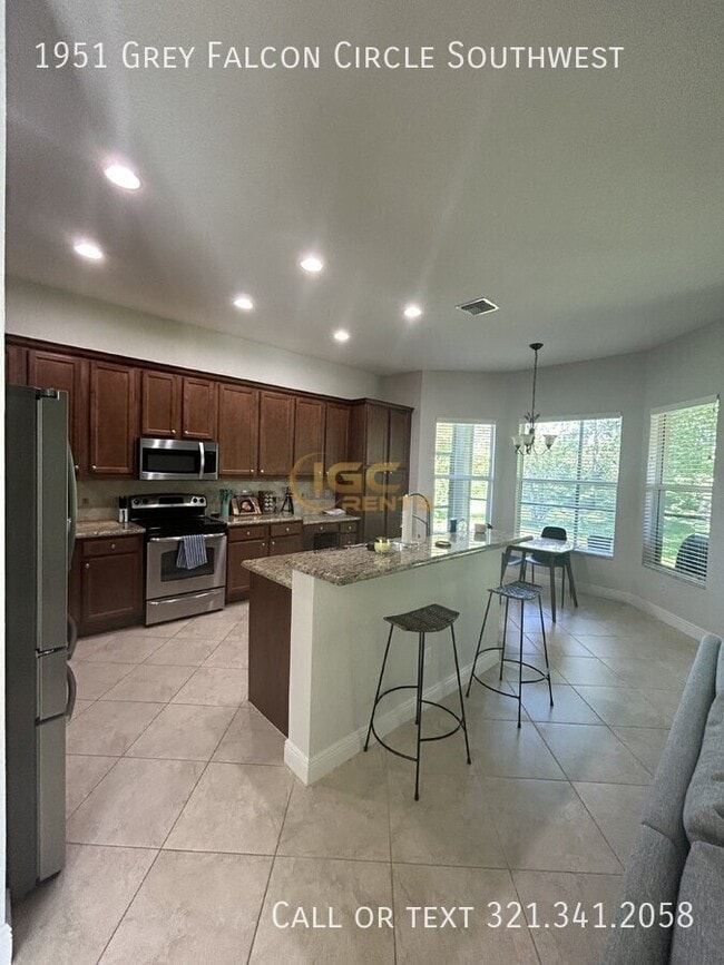 Photo - 1951 Grey Falcon Cir SW