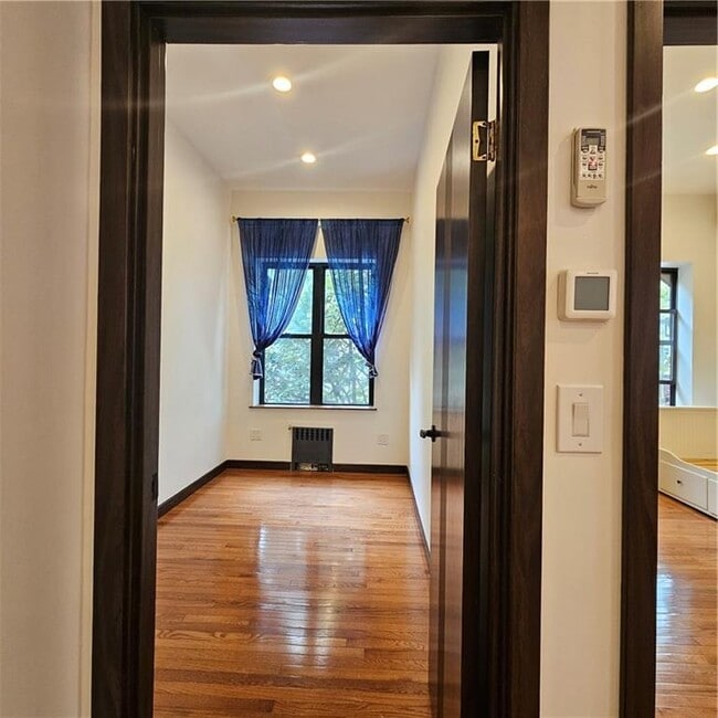 Photo - 1535 E 31st St