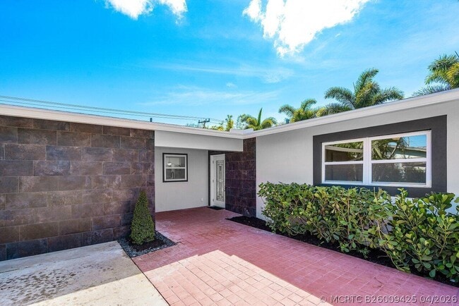 Photo - 46 SW 9th Ave