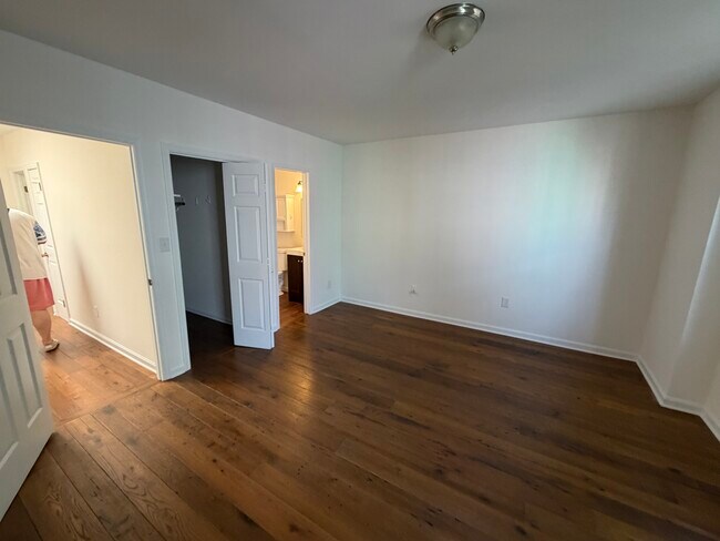 Photo - 1754 Seaton St NW