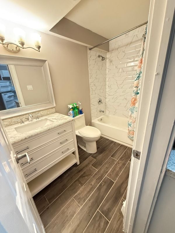 Photo - 360 Netherland Ave