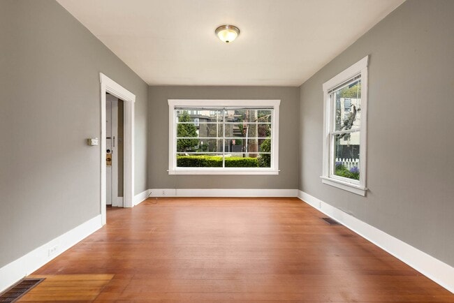 Photo - 2106 Dexter Ave N