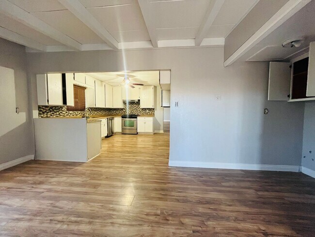 34476 Western Dr
