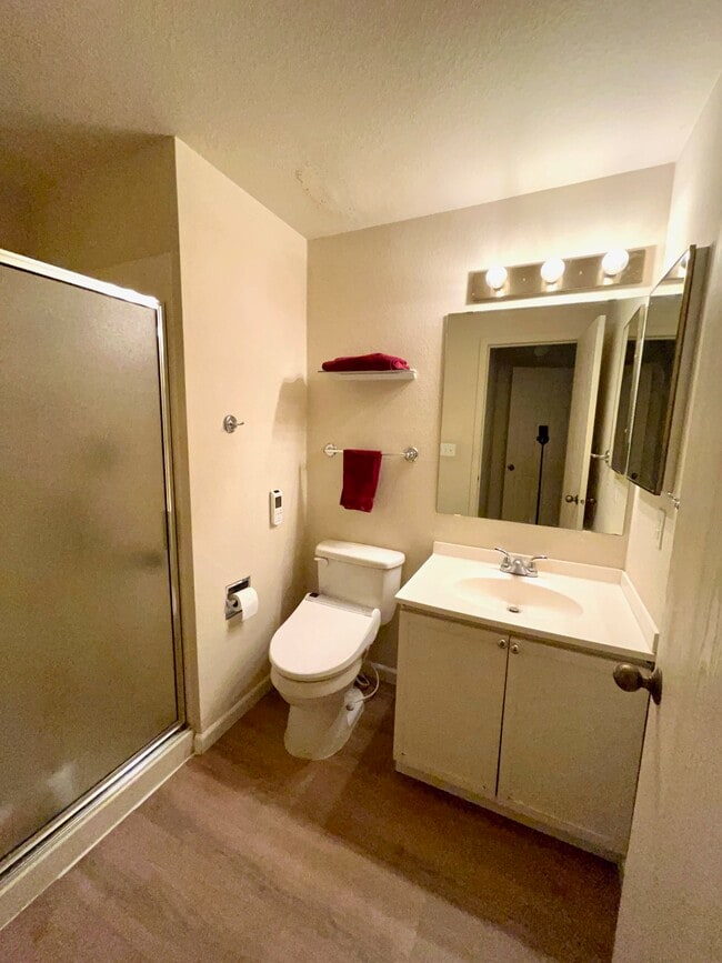 Photo - 707 N 130th St Unit B201