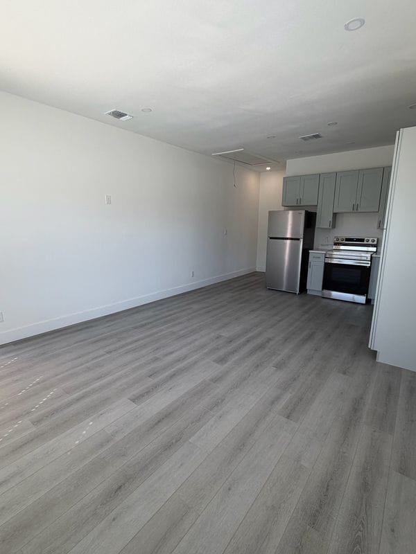 Photo - 2427 W Southcross Blvd Unit 1