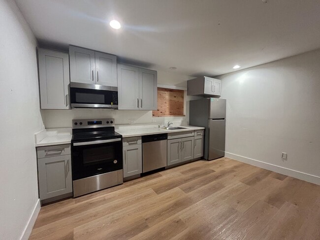 Photo - 610 N Soto St
