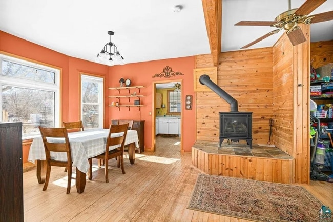 Photo - 711 E 8th St