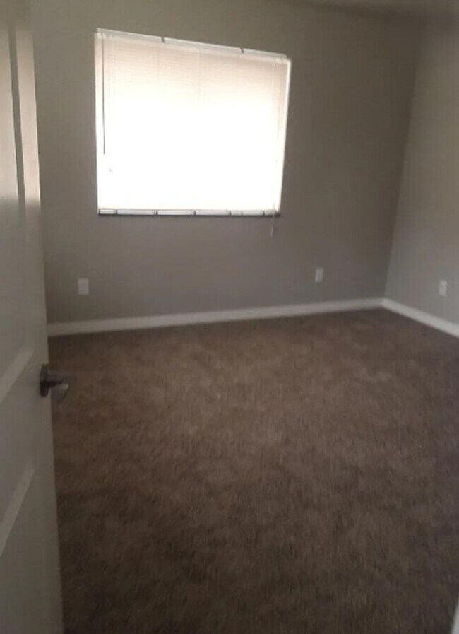 Photo - 7 Bedroom Available for Prelease in York Neighborhood!