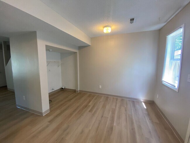 Photo - 1601 Pleasant View Dr Unit 1603 E Pleasant View Drive