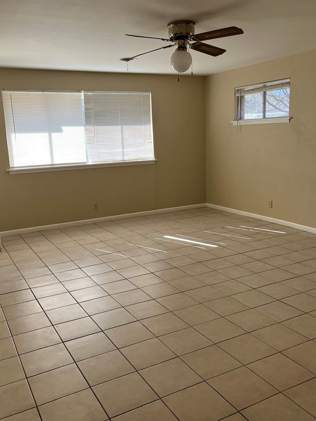 Photo - 612 Bluebonnet Dr