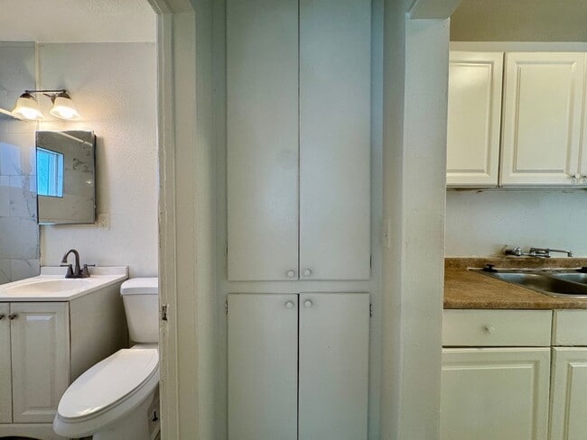 Photo - SIXTH-LINDEN Unit 595