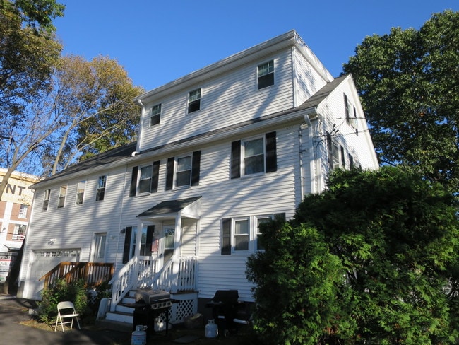 Building Photo - 178 Boston Ave Unit 2