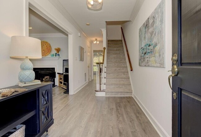 Photo - 27 Mt Vernon Cir