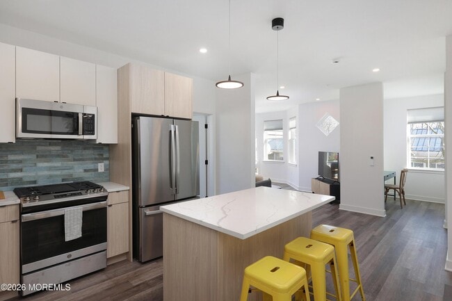 Photo - 6 West End Ct Unit 311